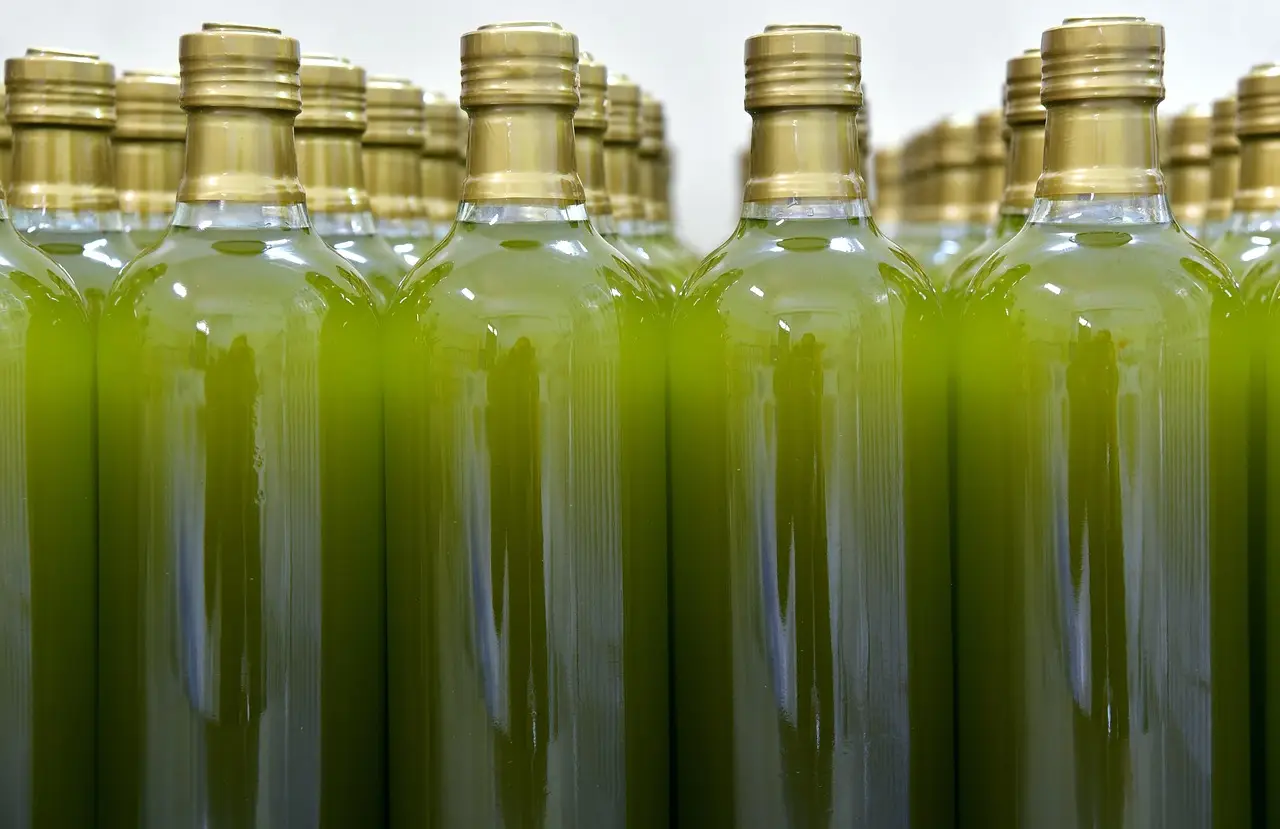 Attenzione a questo olio: se consumato spesso, danneggia il fegato Attenzione a questo olio: se consumato spesso, danneggia il fegato