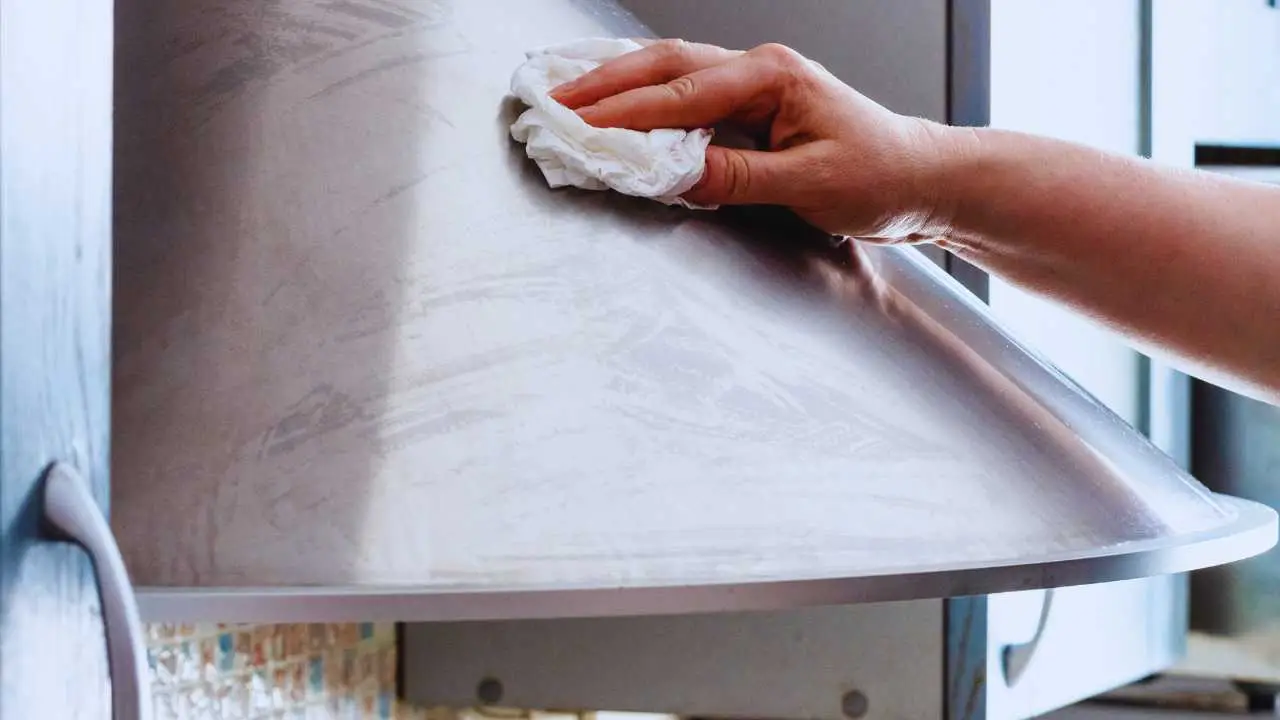 Hai mai pulito i filtri della cappa con il sale grosso? Ecco perché dovresti farlo ora Hai mai pulito i filtri della cappa con il sale grosso? Ecco perché dovresti farlo ora