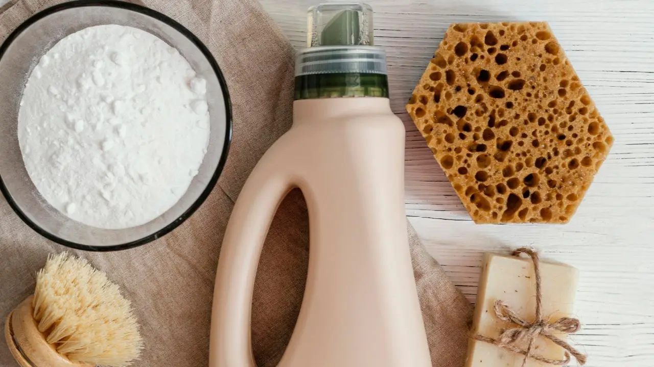 Evita questo errore col detersivo liquido in lavatrice: rischi cattivi odori e muffa Evita questo errore col detersivo liquido in lavatrice: rischi cattivi odori e muffa