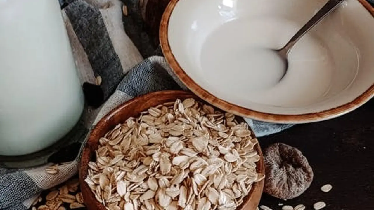 Avena a colazione: ecco quando fa male e perché evitarla in certi casi Avena a colazione: ecco quando fa male e perché evitarla in certi casi