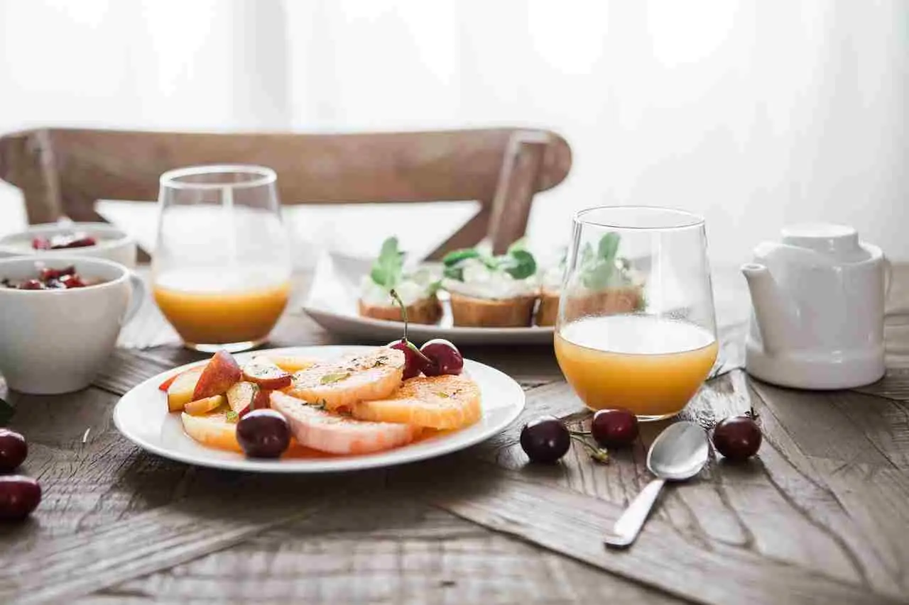 Il frutto che stimola il metabolismo: perfetto a colazione Il frutto che stimola il metabolismo: perfetto a colazione