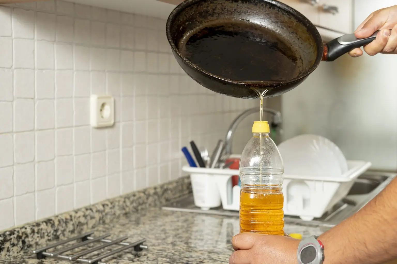 Attenzione a questo olio: se consumato spesso, danneggia il fegato Attenzione a questo olio: se consumato spesso, danneggia il fegato