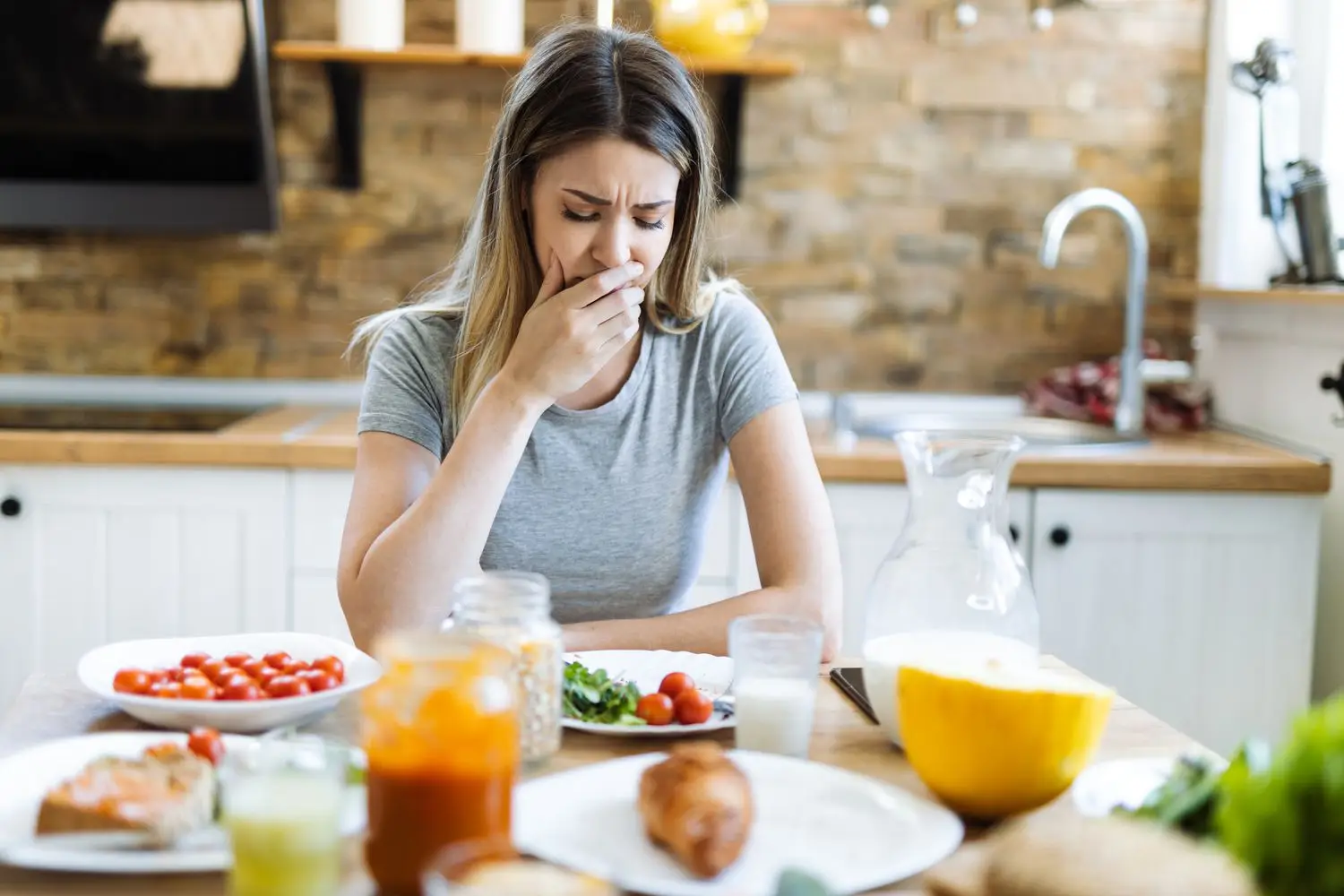 Una comune abitudine a tavola mette a rischio la salute della tua digestione: verifica subito Una comune abitudine a tavola mette a rischio la salute della tua digestione: verifica subito
