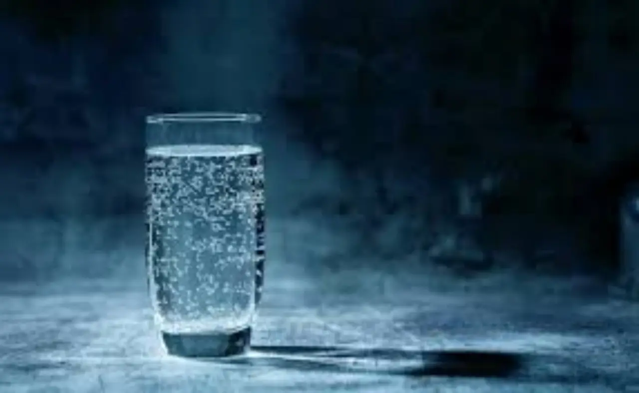 Scopri la sostanza nascosta nell’acqua minerale che può causare gonfiore intestinale Scopri la sostanza nascosta nell’acqua minerale che può causare gonfiore intestinale