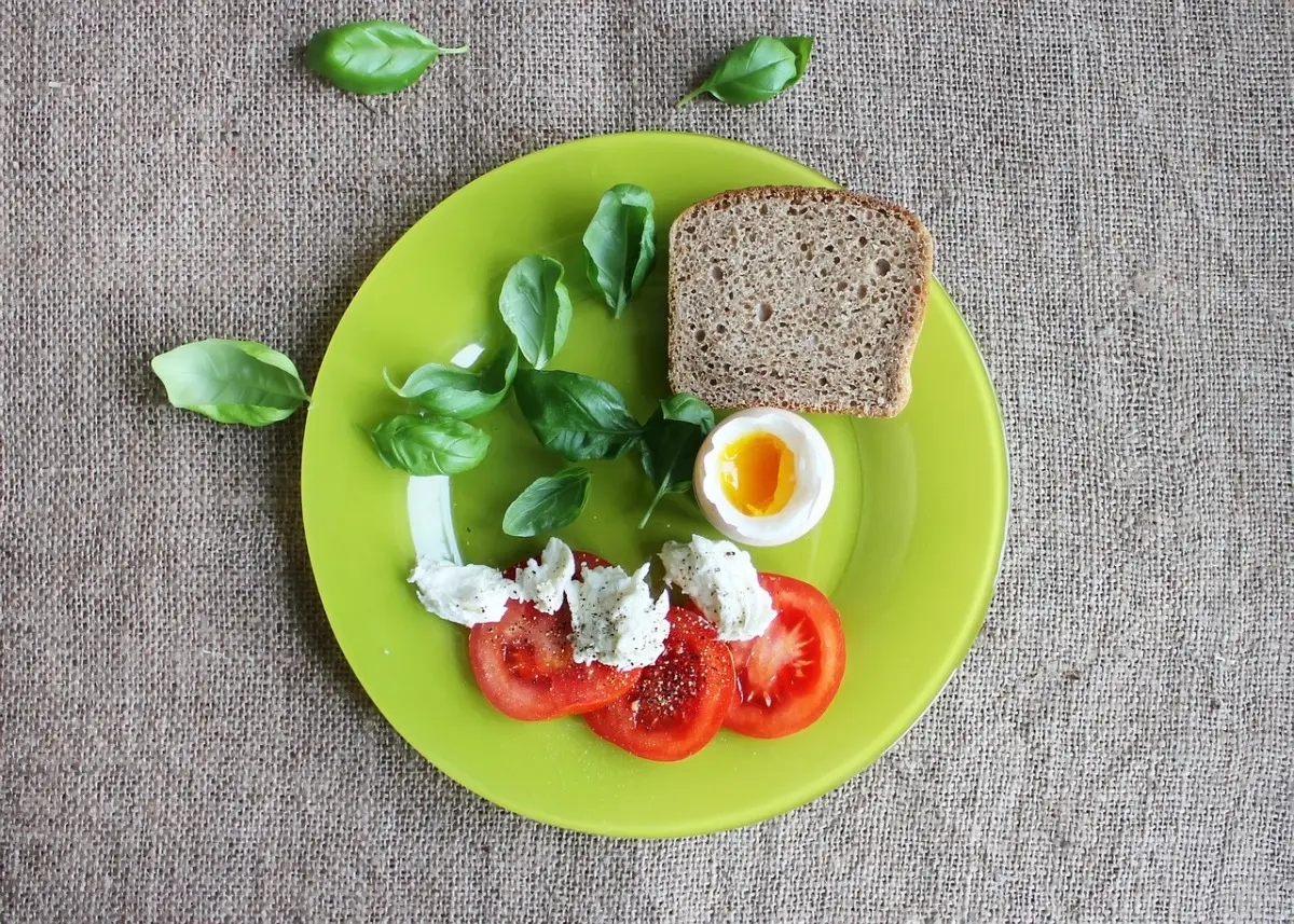 Apporta questo semplice cambiamento a pranzo: previeni gonfiore e pancia dura Apporta questo semplice cambiamento a pranzo: previeni gonfiore e pancia dura