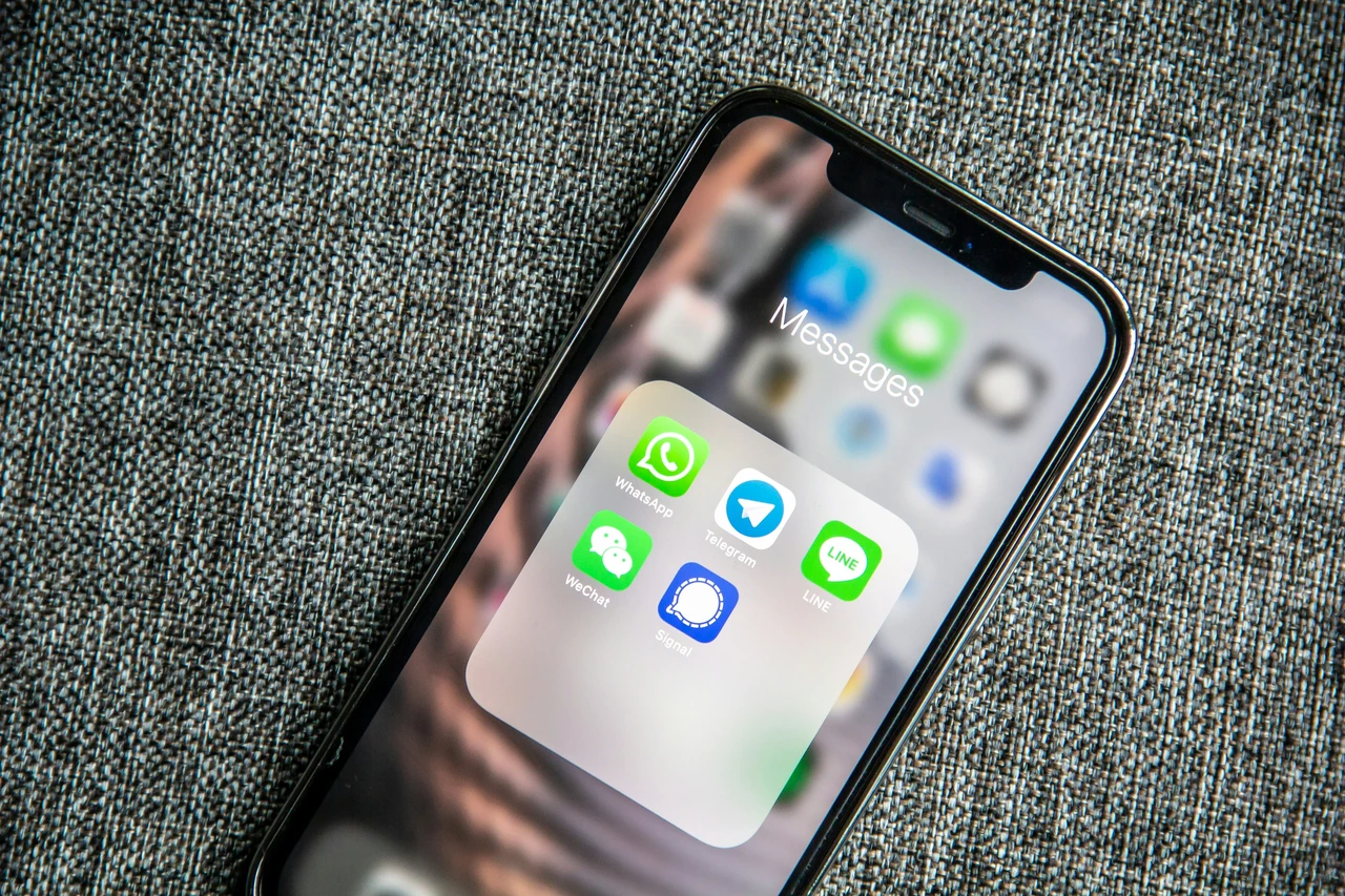 Organizza al meglio le tue chat: guida essenziale per liberare spazio su Telegram Organizza al meglio le tue chat: guida essenziale per liberare spazio su Telegram