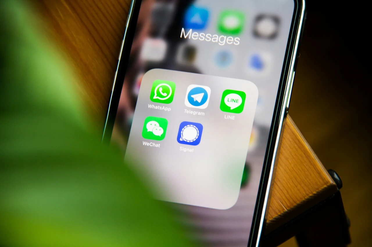 Organizza al meglio le tue chat: guida essenziale per liberare spazio su Telegram Organizza al meglio le tue chat: guida essenziale per liberare spazio su Telegram